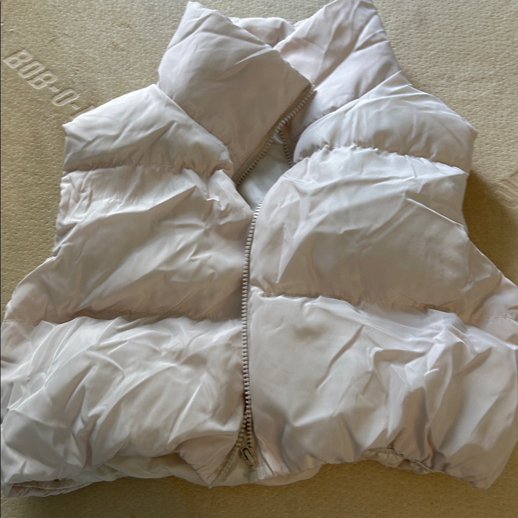 White Puffer Vest White Puffer Vest